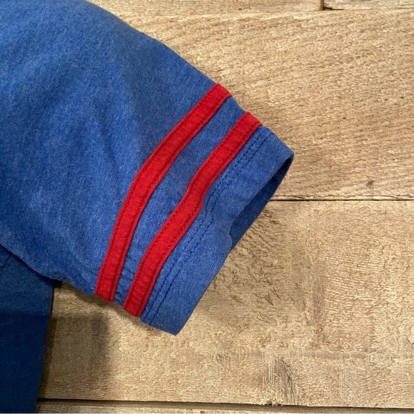 🛍️3/$30 Marvel women’s captain America factory faded t-shirt in size large - Picture 4 of 6